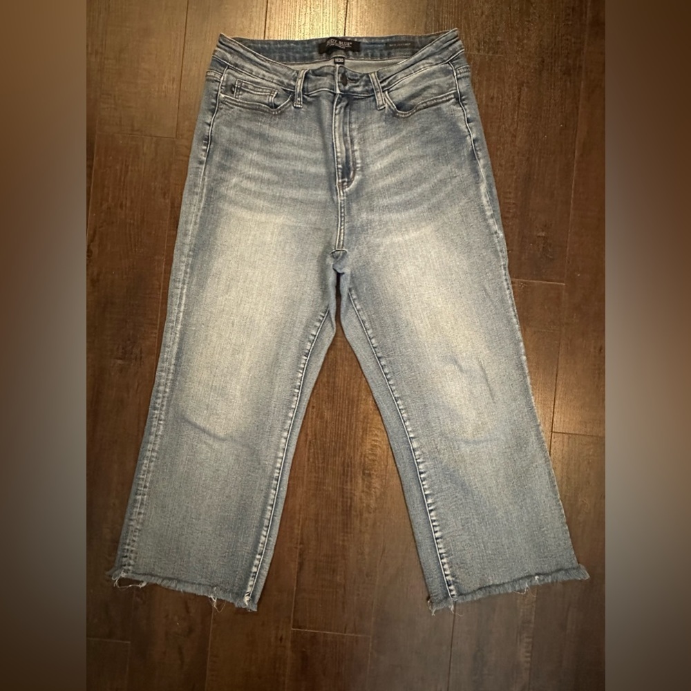 Judy Blue Wide Leg Crop